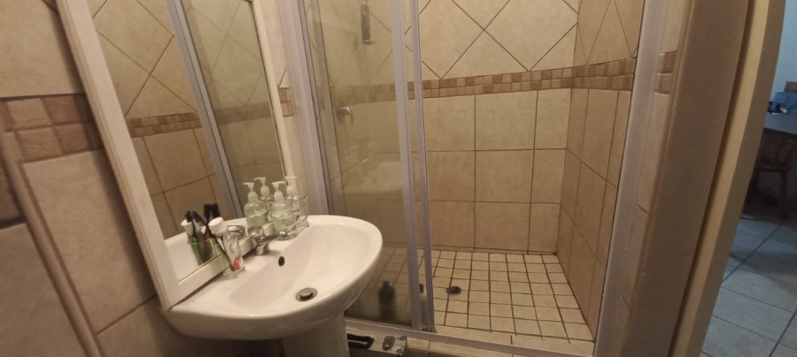 1 Bedroom Property for Sale in Vredenhof Sh Free State